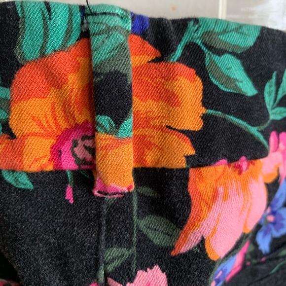 Floral Pixie Pants - Picture 6 of 6